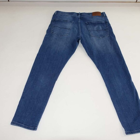 Lucky Brand Men's 411 Athletic Taper Jeans Size 36 x 30 Blue Mid Rise Denim - Picture 6 of 9